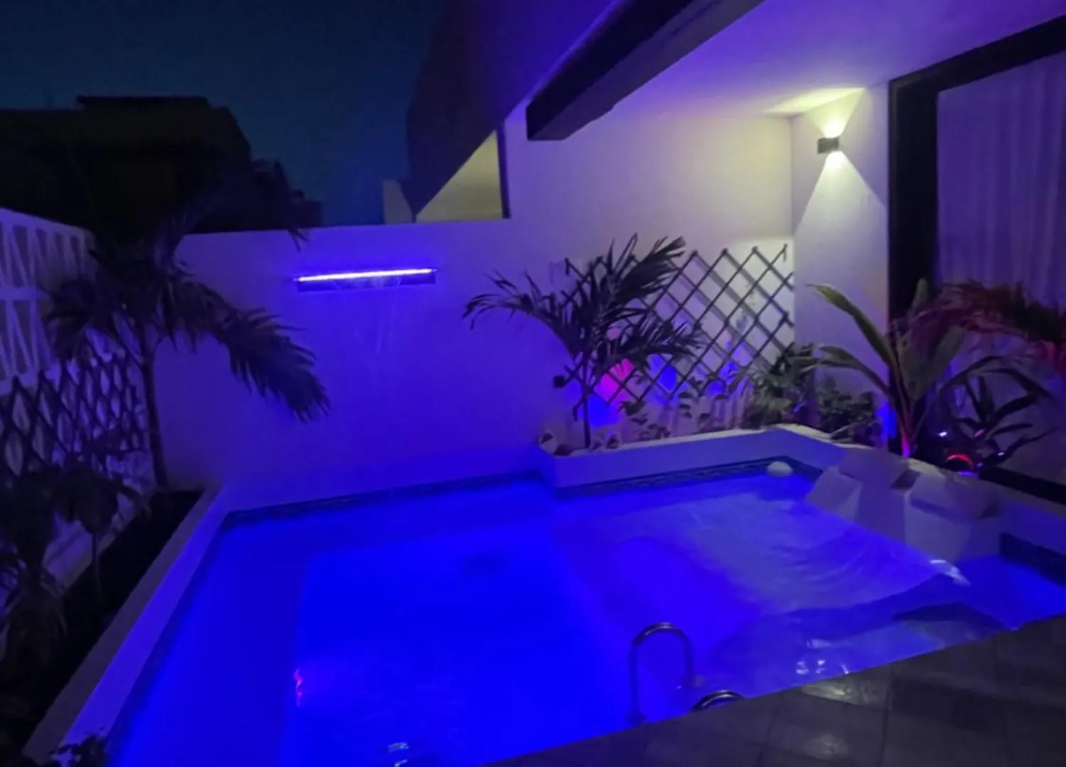 Luxury Paradise Beach Lagoon 살 레이 0*,